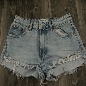 Light wash denim shorts